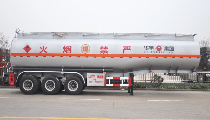 LHY9330GJY加油半挂车(图1)